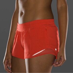 Lululemon Hotty Hot Low-Rise Short 2.5"
